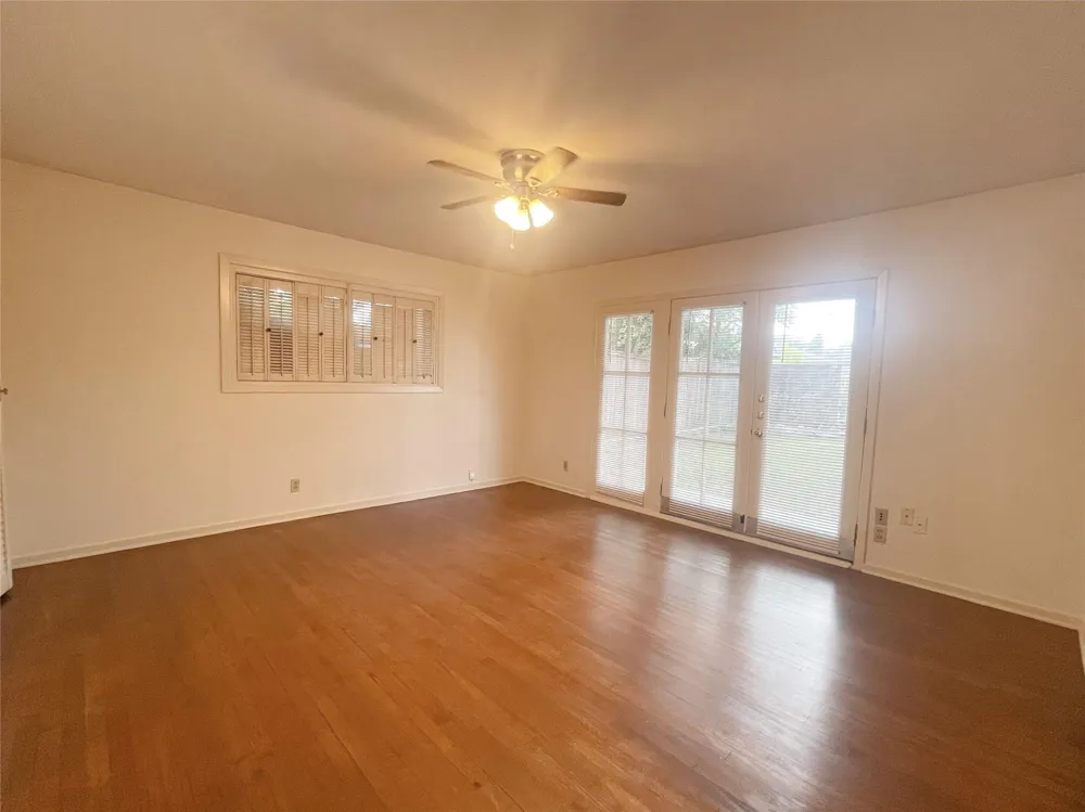 9655 Meadowcroft Drive Houston, TX 77063