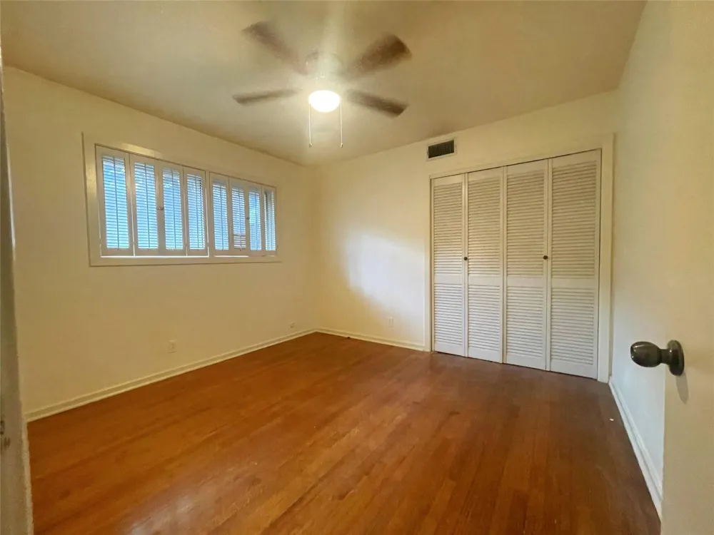9655 Meadowcroft Drive Houston, TX 77063