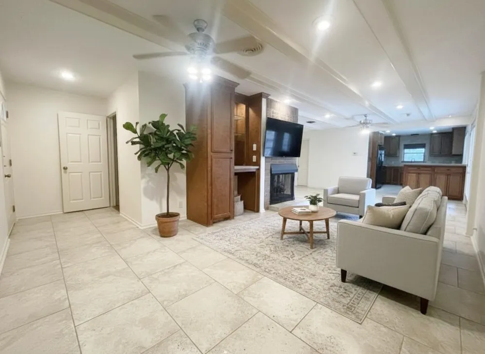 9655 Meadowcroft Drive Houston, TX 77063