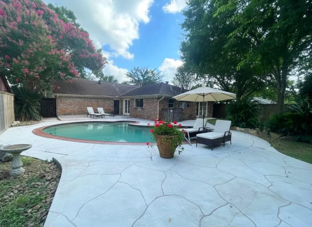9655 Meadowcroft Drive Houston, TX 77063