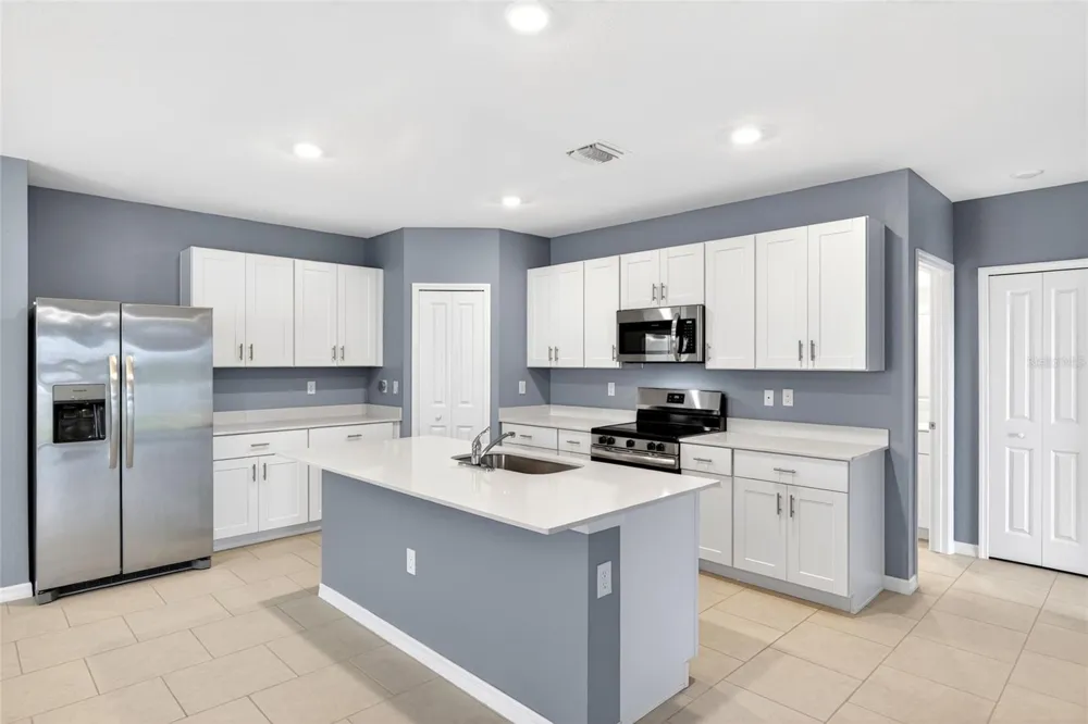3809 AMBERSWEET CROSSING Parrish, FL 34219