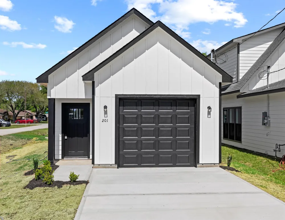 201 S 2nd Street Beasley, TX 77417