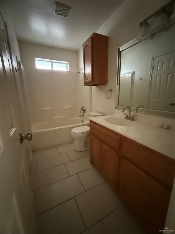 1916 Summer Breeze Road #B Mission, TX 78572