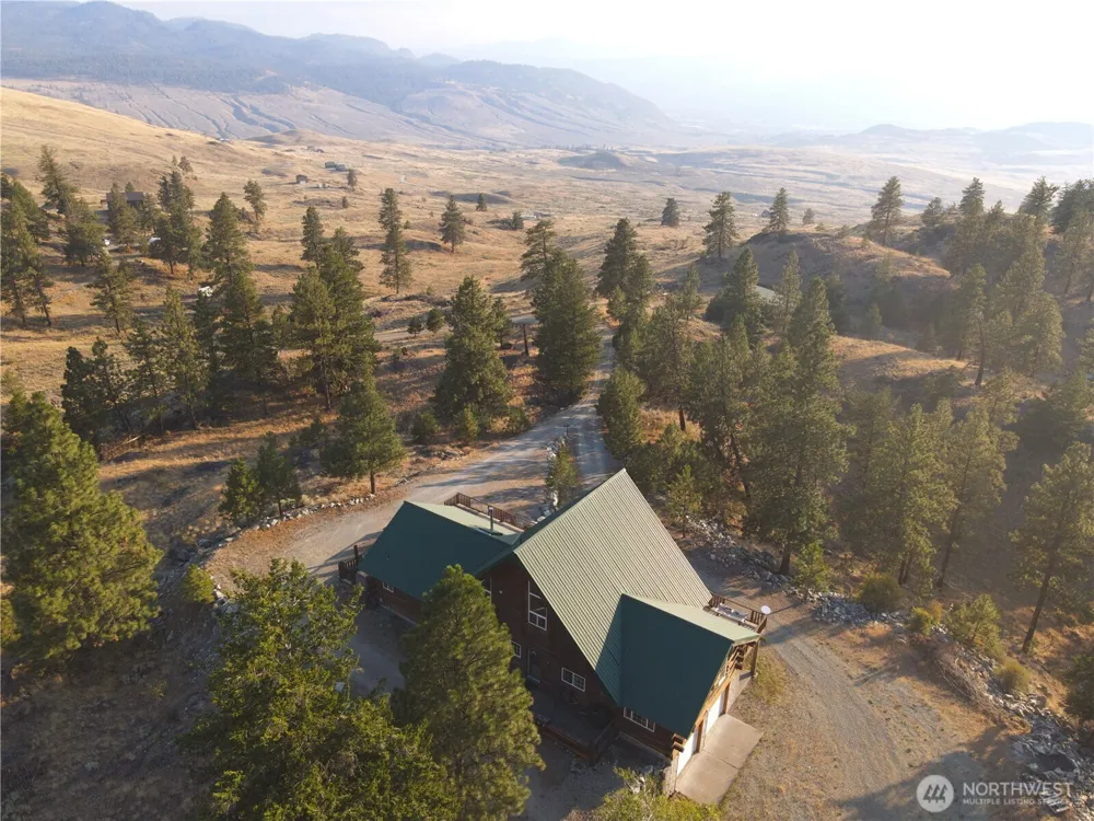 20 Homestead Spur Oroville, WA 98844
