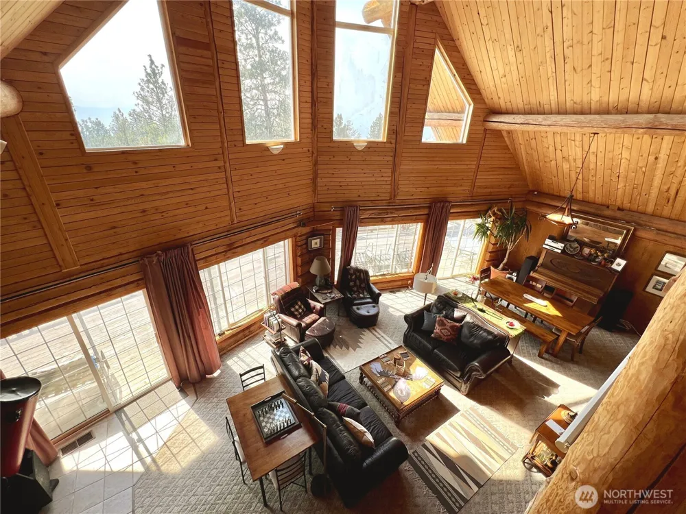 20 Homestead Spur Oroville, WA 98844