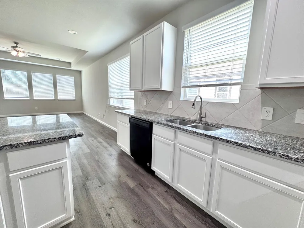 303 Black Bear Drive Huntsville, TX 77320