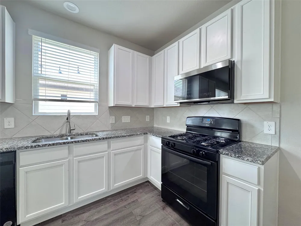 303 Black Bear Drive Huntsville, TX 77320