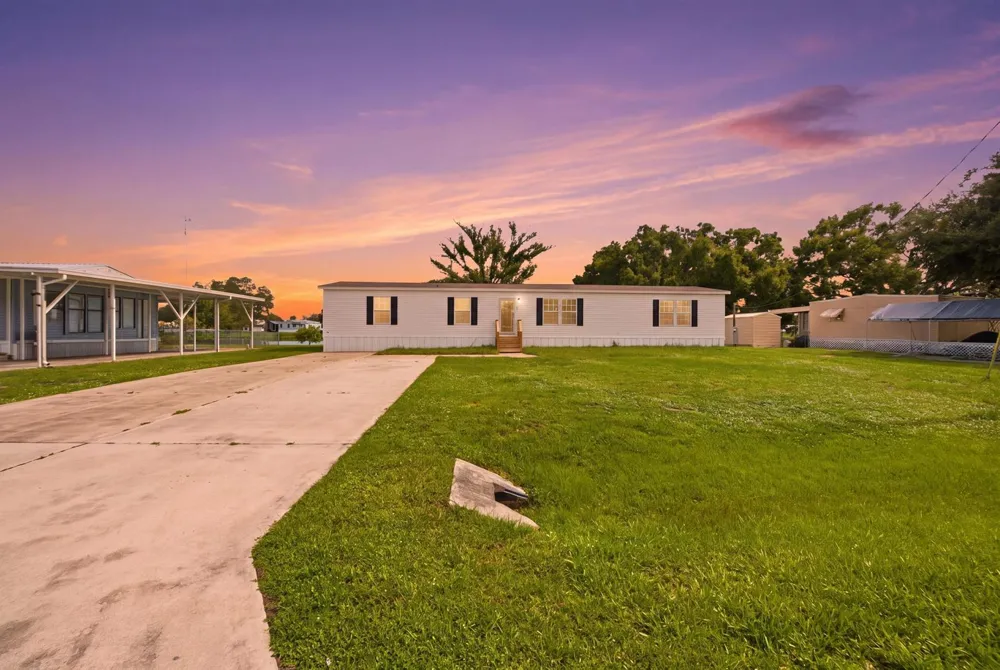 2130 SE 25TH DRIVE Okeechobee, FL 34974