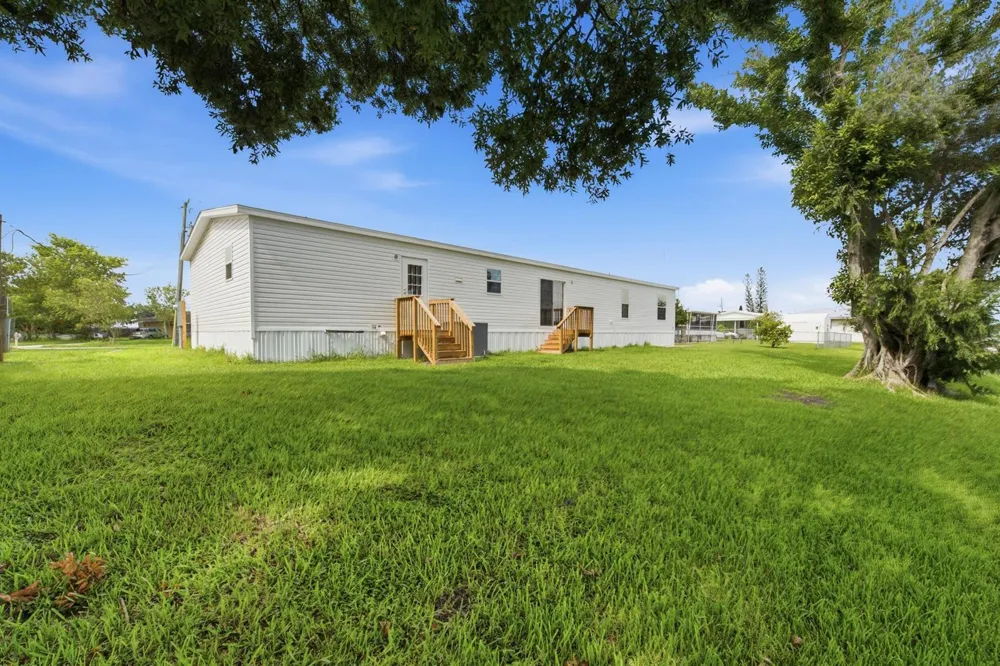 2130 SE 25TH DRIVE Okeechobee, FL 34974