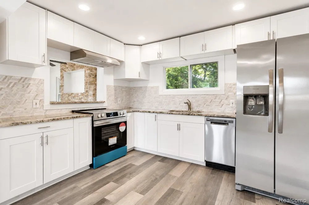 9322 Cedar Island Road White Lake Charter Township, MI 48386
