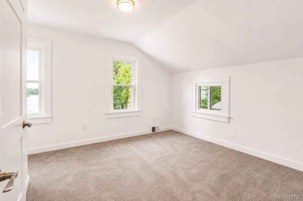 9322 Cedar Island Road White Lake Charter Township, MI 48386