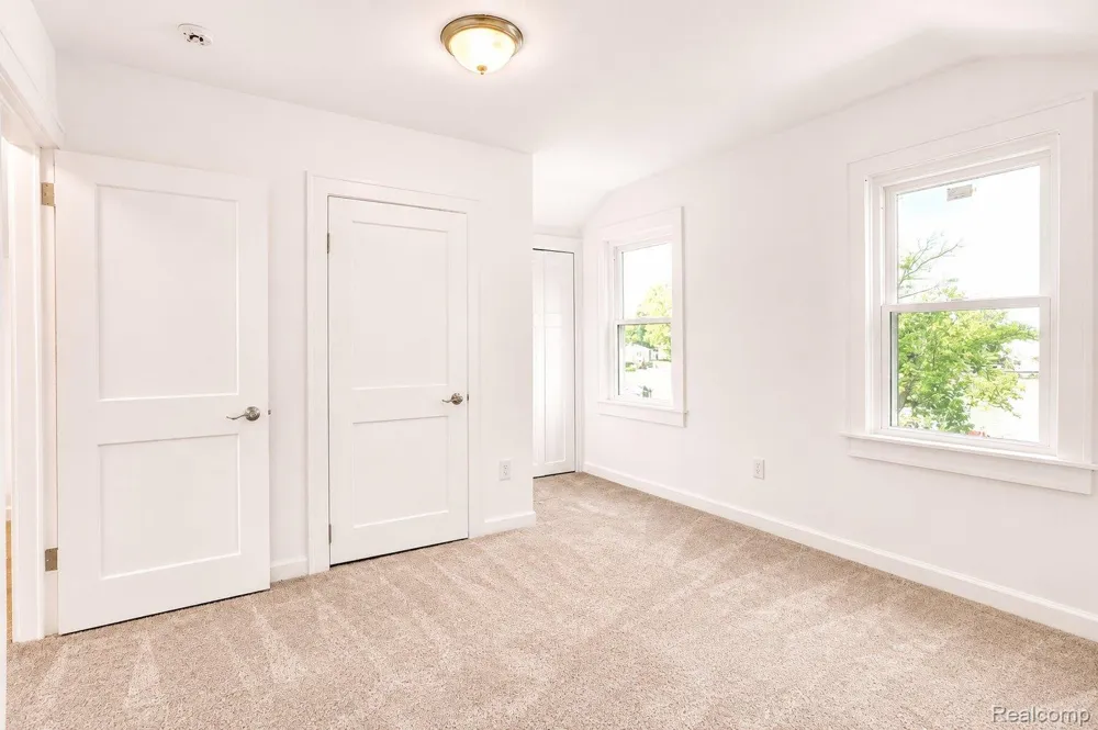 9322 Cedar Island Road White Lake Charter Township, MI 48386