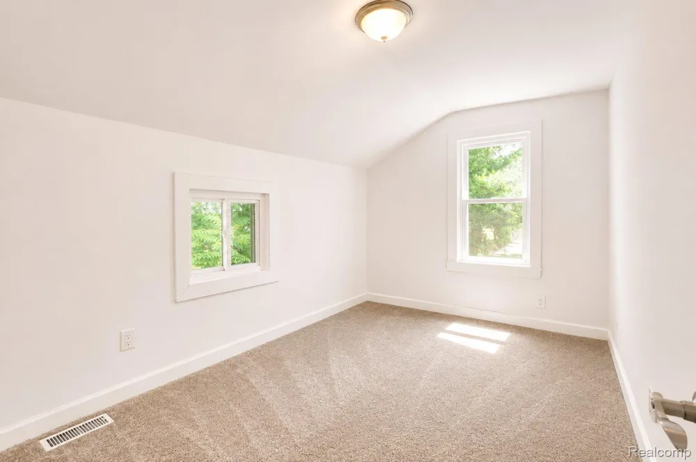 9322 Cedar Island Road White Lake Charter Township, MI 48386