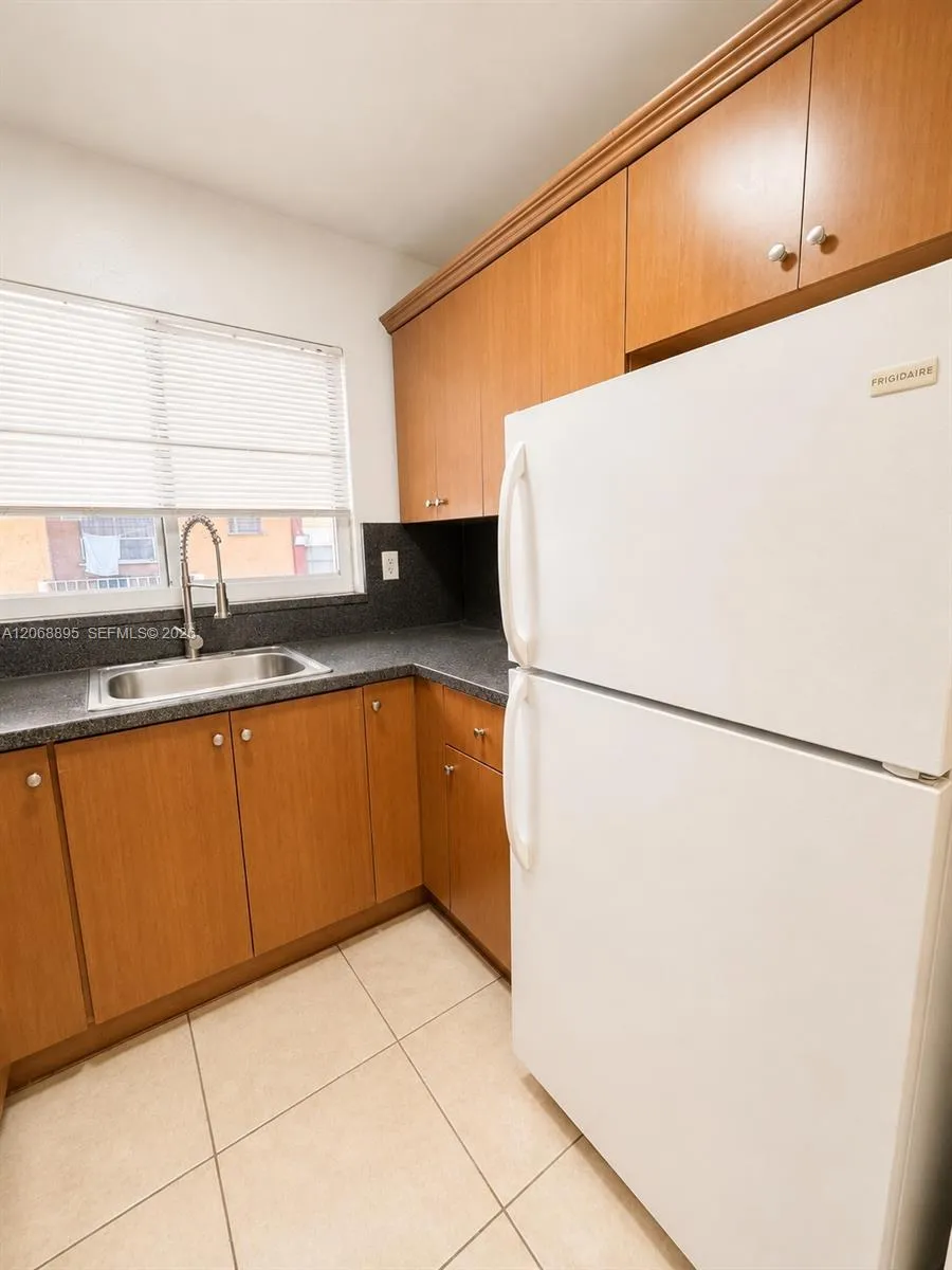 6850 W 14th Ct #25B Hialeah, FL 33014