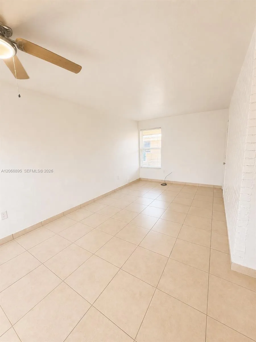 6850 W 14th Ct #25B Hialeah, FL 33014