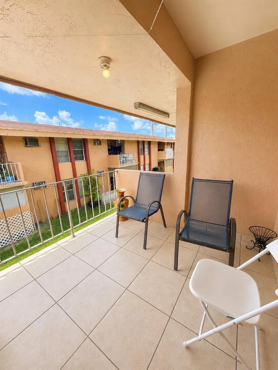 6850 W 14th Ct #25B Hialeah, FL 33014