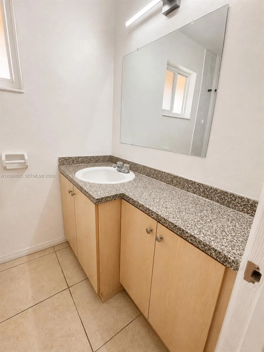 6850 W 14th Ct #25B Hialeah, FL 33014