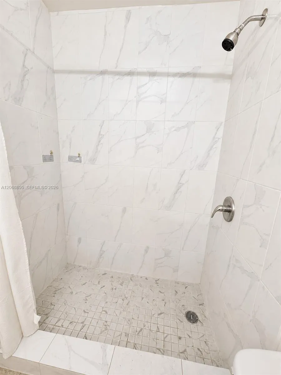 6850 W 14th Ct #25B Hialeah, FL 33014