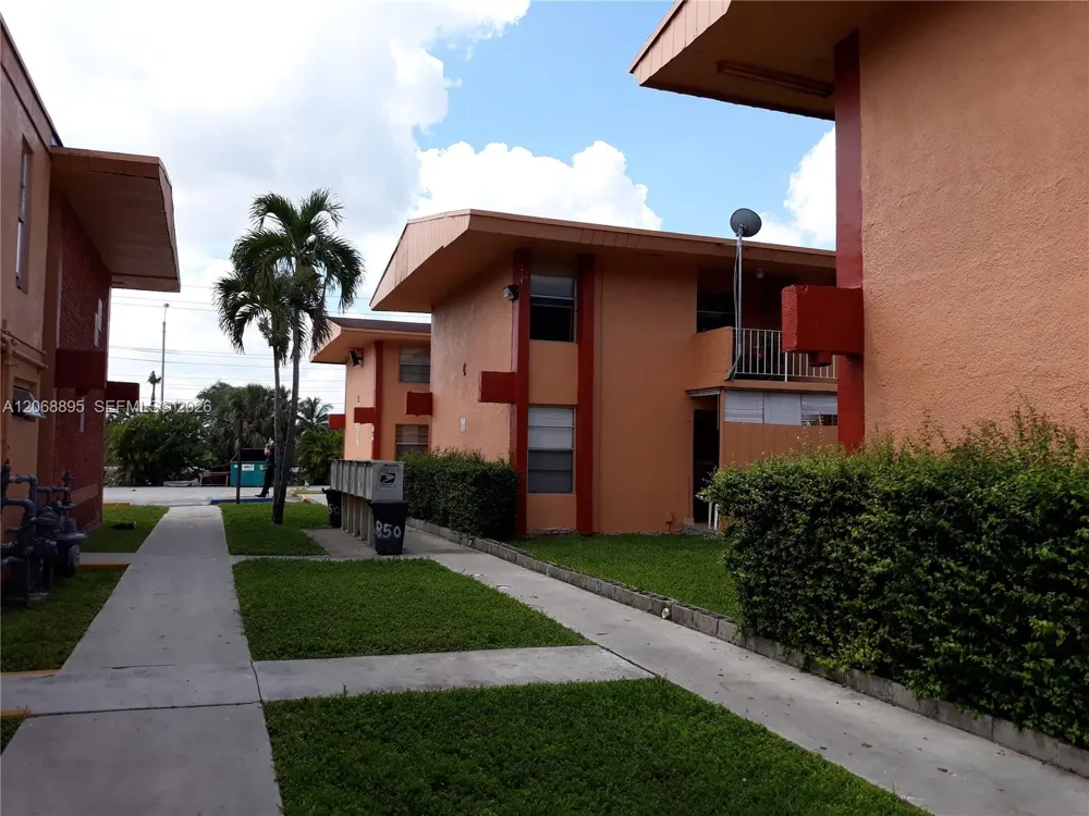 6850 W 14th Ct #25B Hialeah, FL 33014