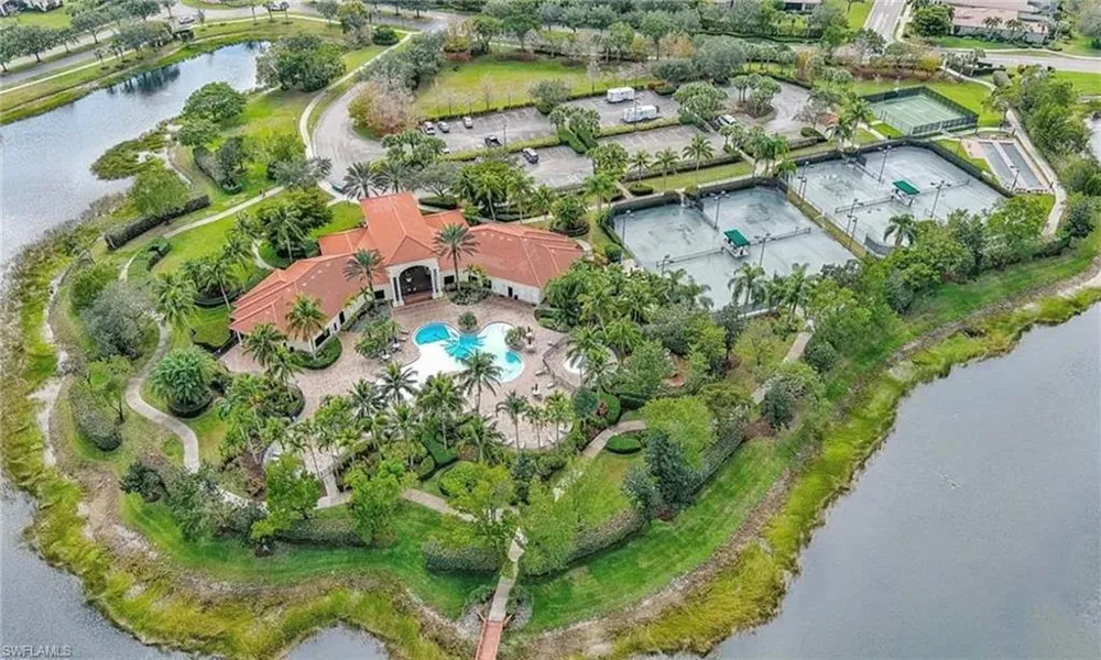 19396 La Serena Drive Estero, FL 33967