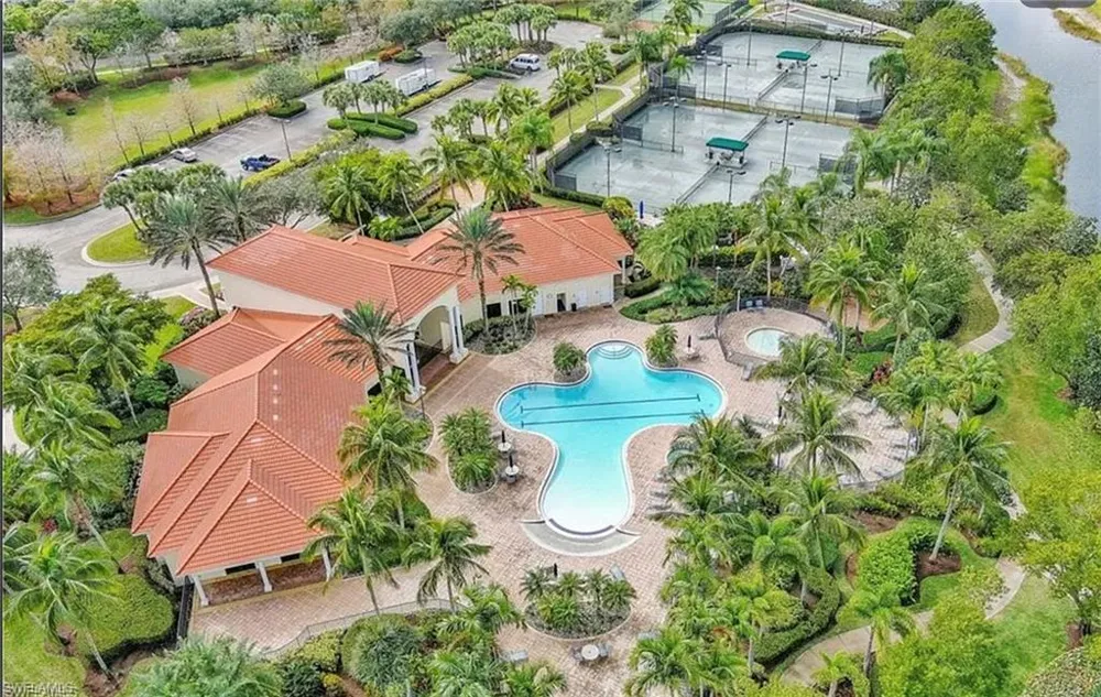 19396 La Serena Drive Estero, FL 33967