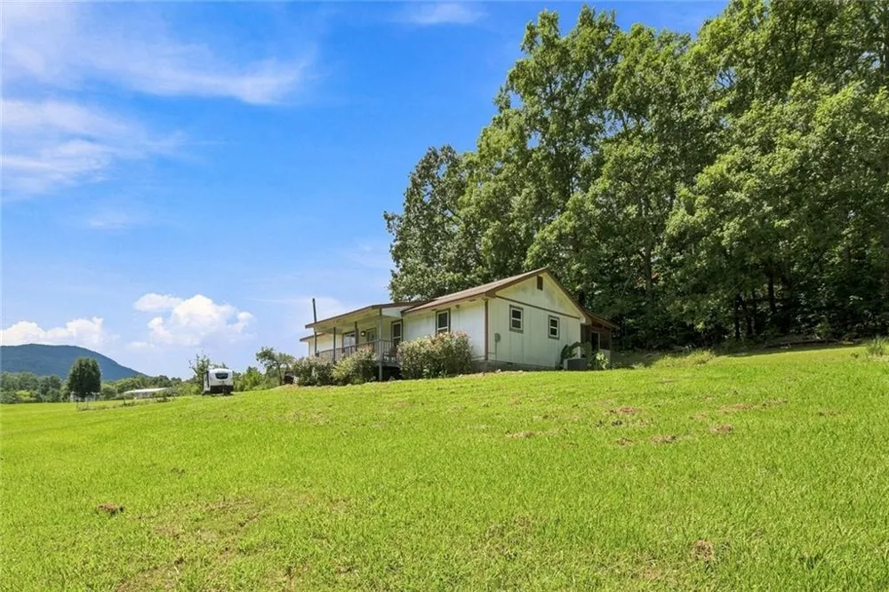 2820 Quarles Road Rocky Face, GA 30740