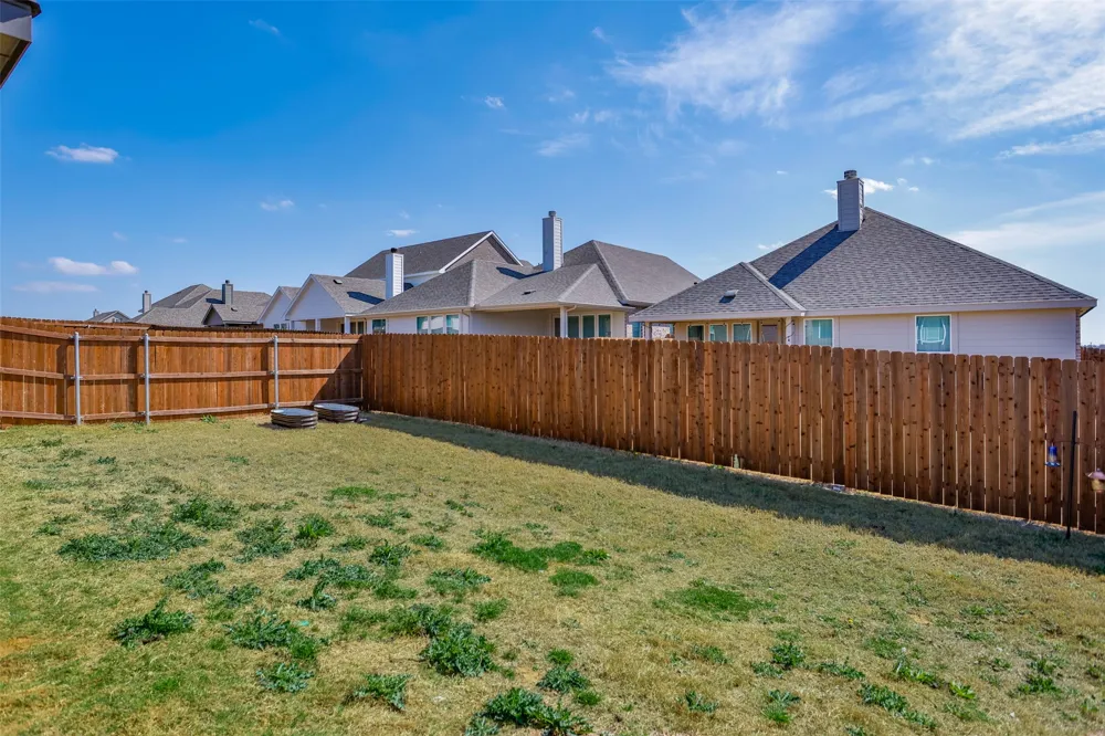 3520 Austin Street Gainesville, TX 76240
