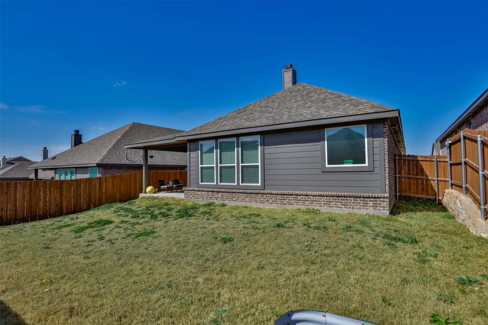 3520 Austin Street Gainesville, TX 76240