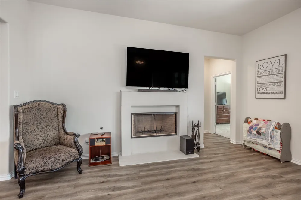 3520 Austin Street Gainesville, TX 76240