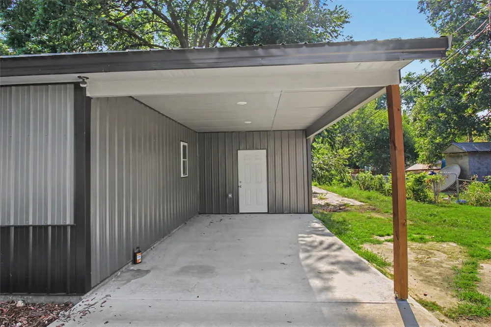 1415 S Locust Avenue Westville, OK 74965