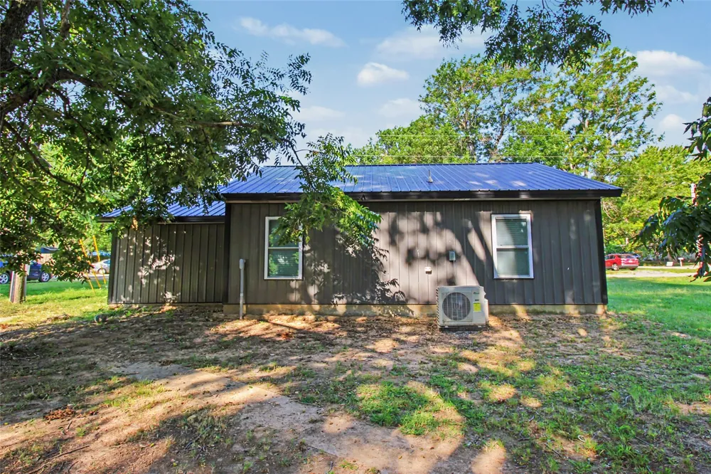 1415 S Locust Avenue Westville, OK 74965