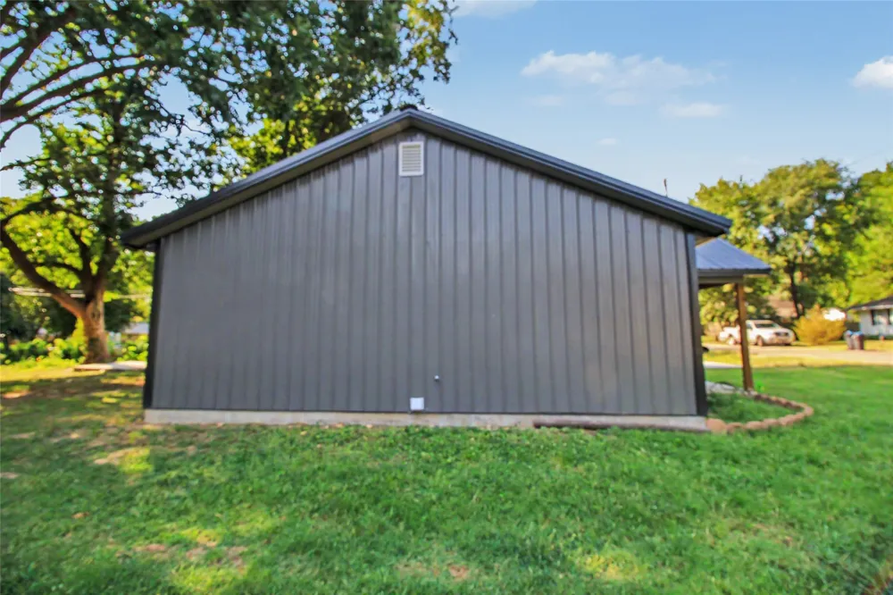 1415 S Locust Avenue Westville, OK 74965