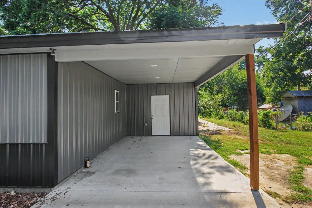 1415 S Locust Avenue Westville, OK 74965