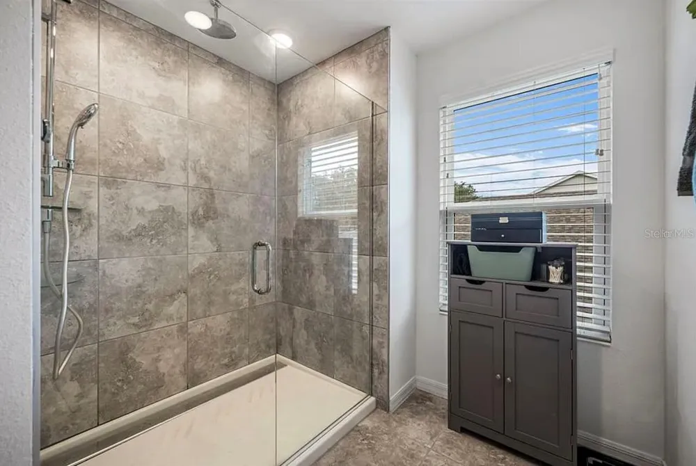 535 DARSHIRE AVENUE Eustis, FL 32736