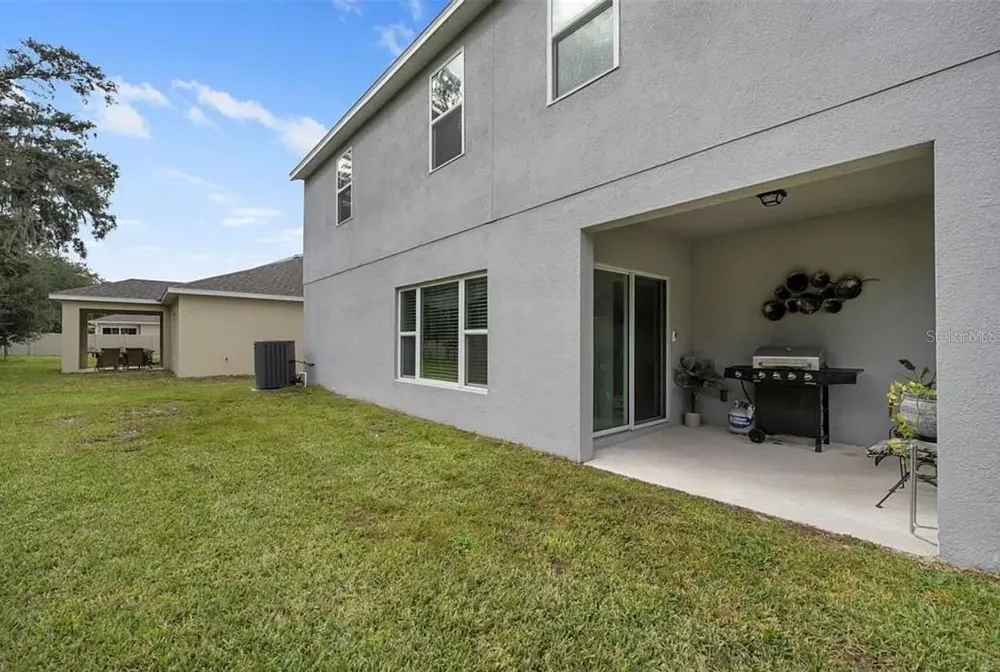 535 DARSHIRE AVENUE Eustis, FL 32736
