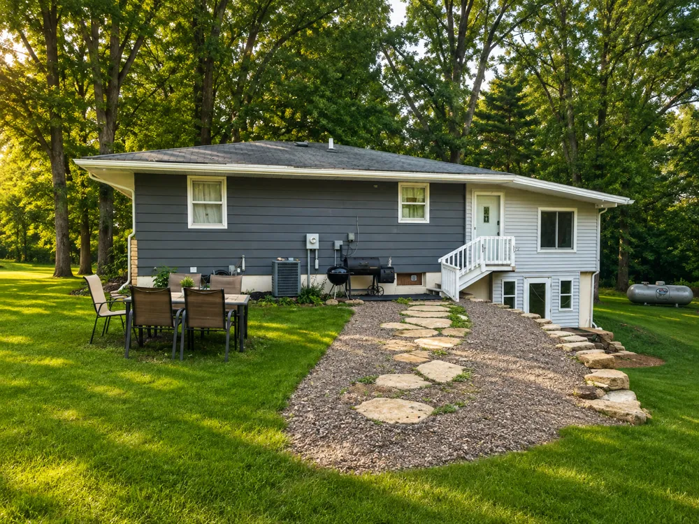 465 70th Avenue Clayton, WI 54004