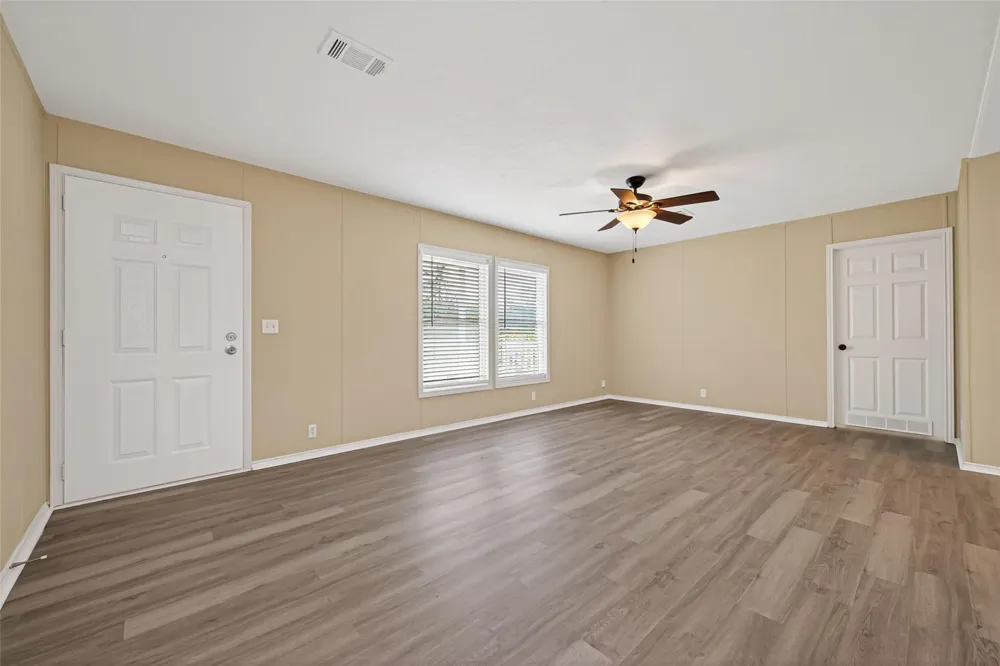 15933 W Relza Drive Splendora, TX 77372