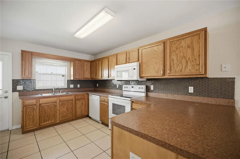 3630 NE 8TH PLACE #203 ocala, FL 34470