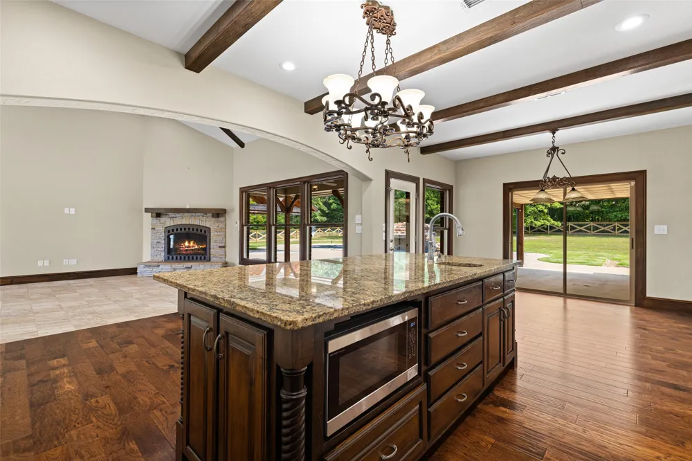 145 Deerfield Road Longview, TX 75605