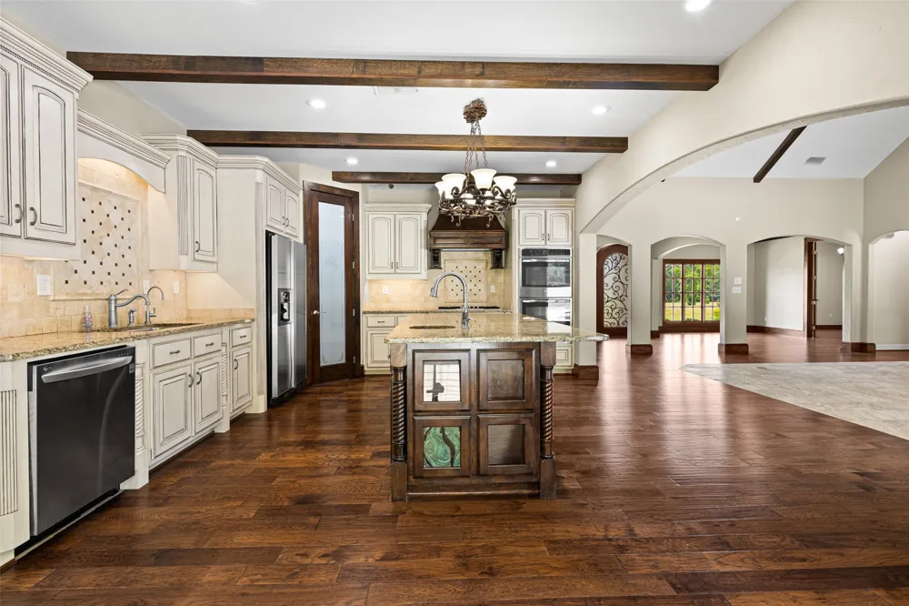145 Deerfield Road Longview, TX 75605