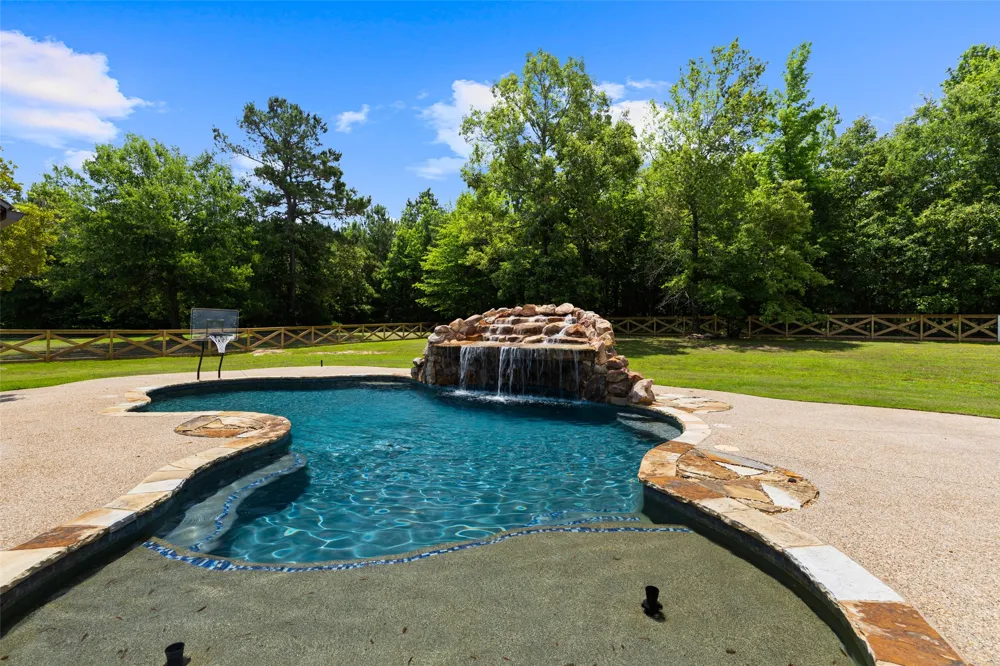 145 Deerfield Road Longview, TX 75605