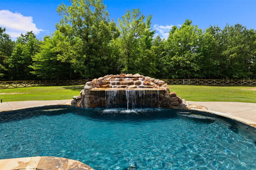 145 Deerfield Road Longview, TX 75605
