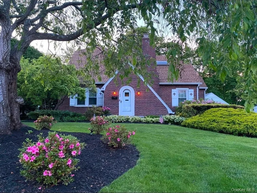 83 Village Line Road Babylon, NY 11702