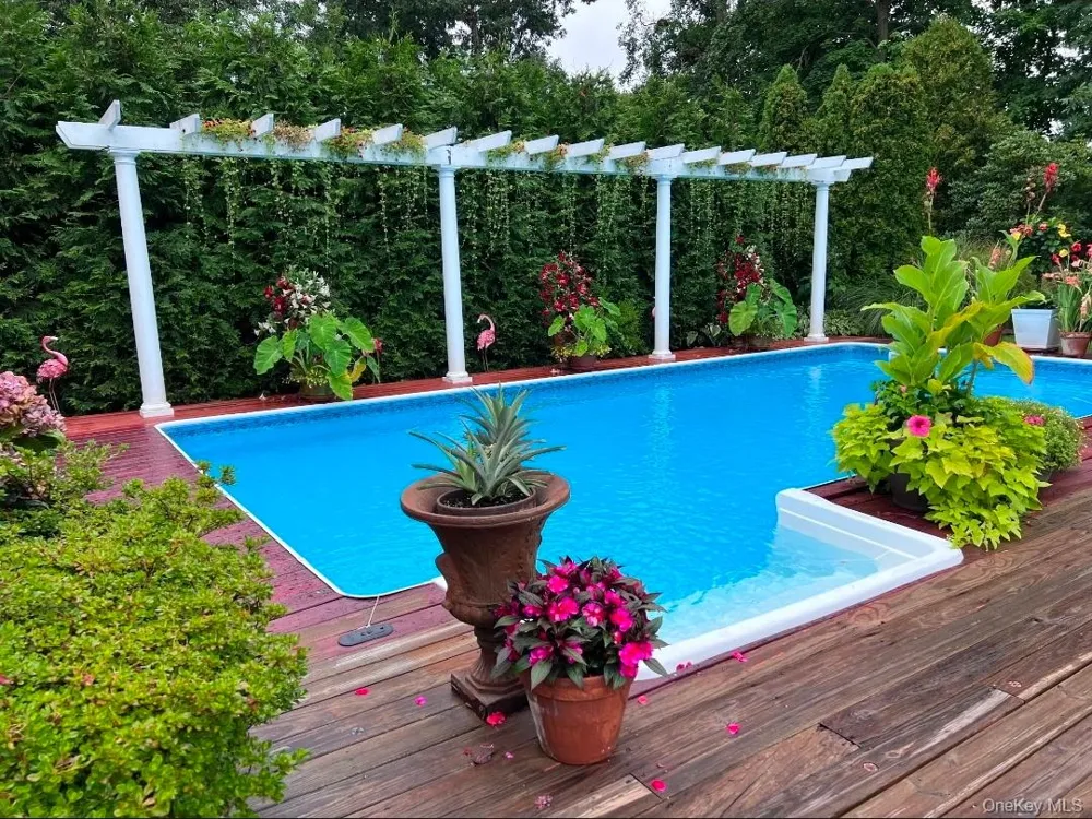 83 Village Line Road Babylon, NY 11702