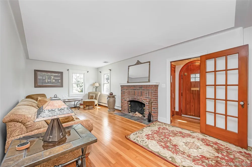 83 Village Line Road Babylon, NY 11702