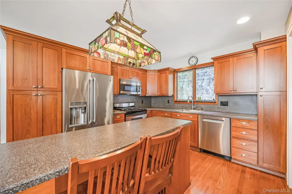 83 Village Line Road Babylon, NY 11702