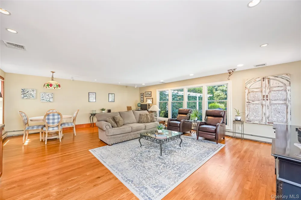 83 Village Line Road Babylon, NY 11702
