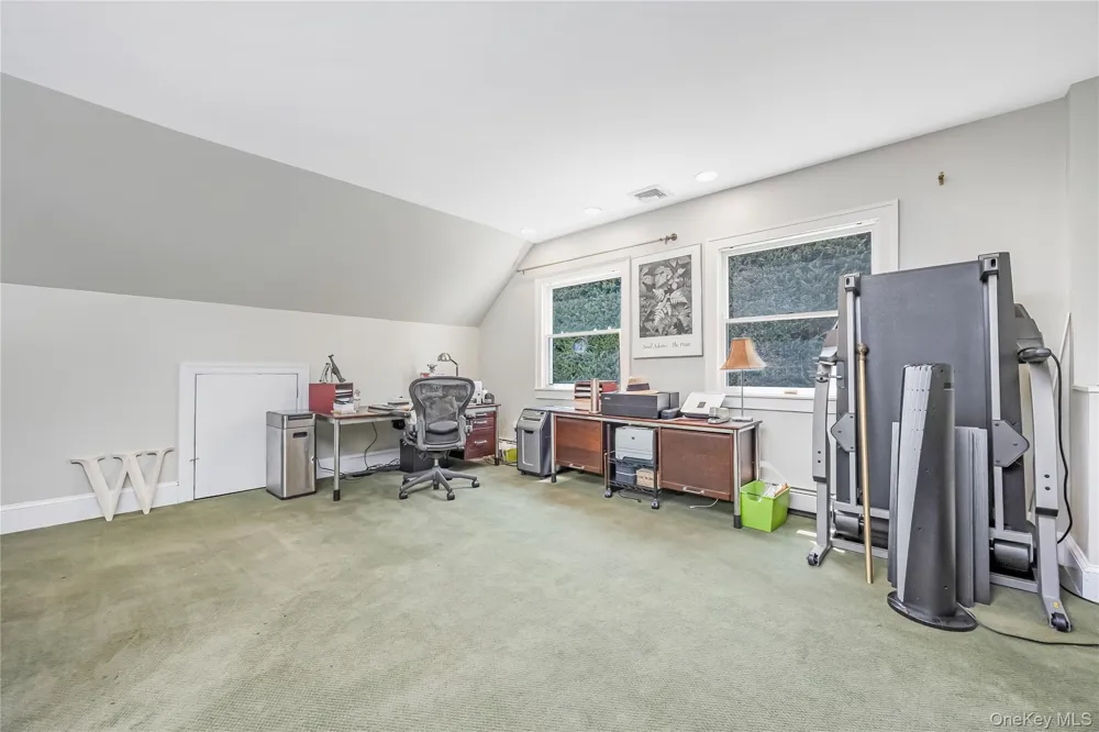 83 Village Line Road Babylon, NY 11702
