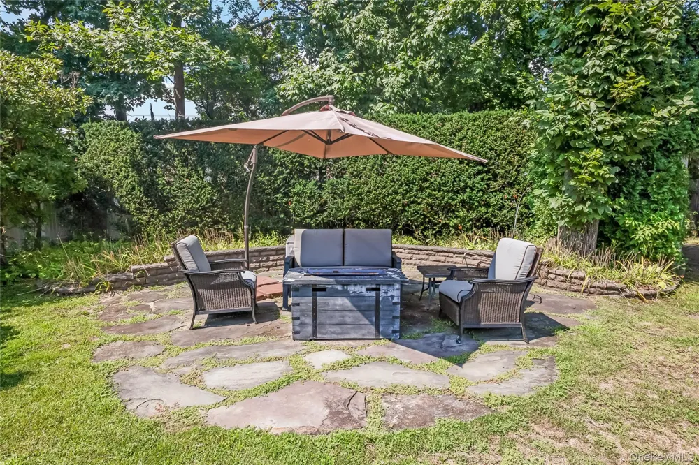 83 Village Line Road Babylon, NY 11702
