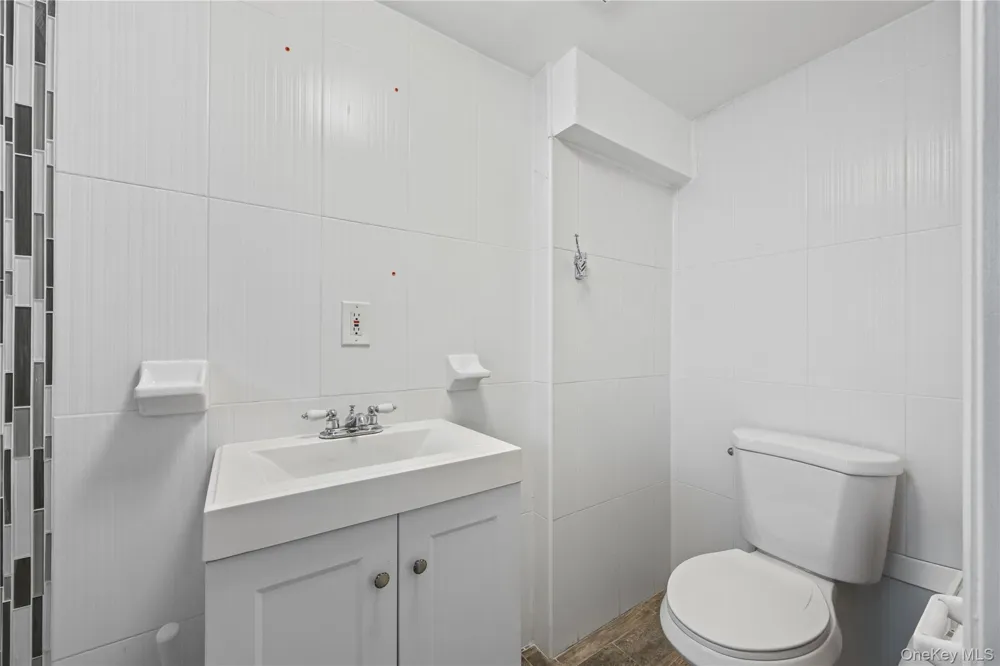 3243 Corsa Avenue Bronx, NY 10469